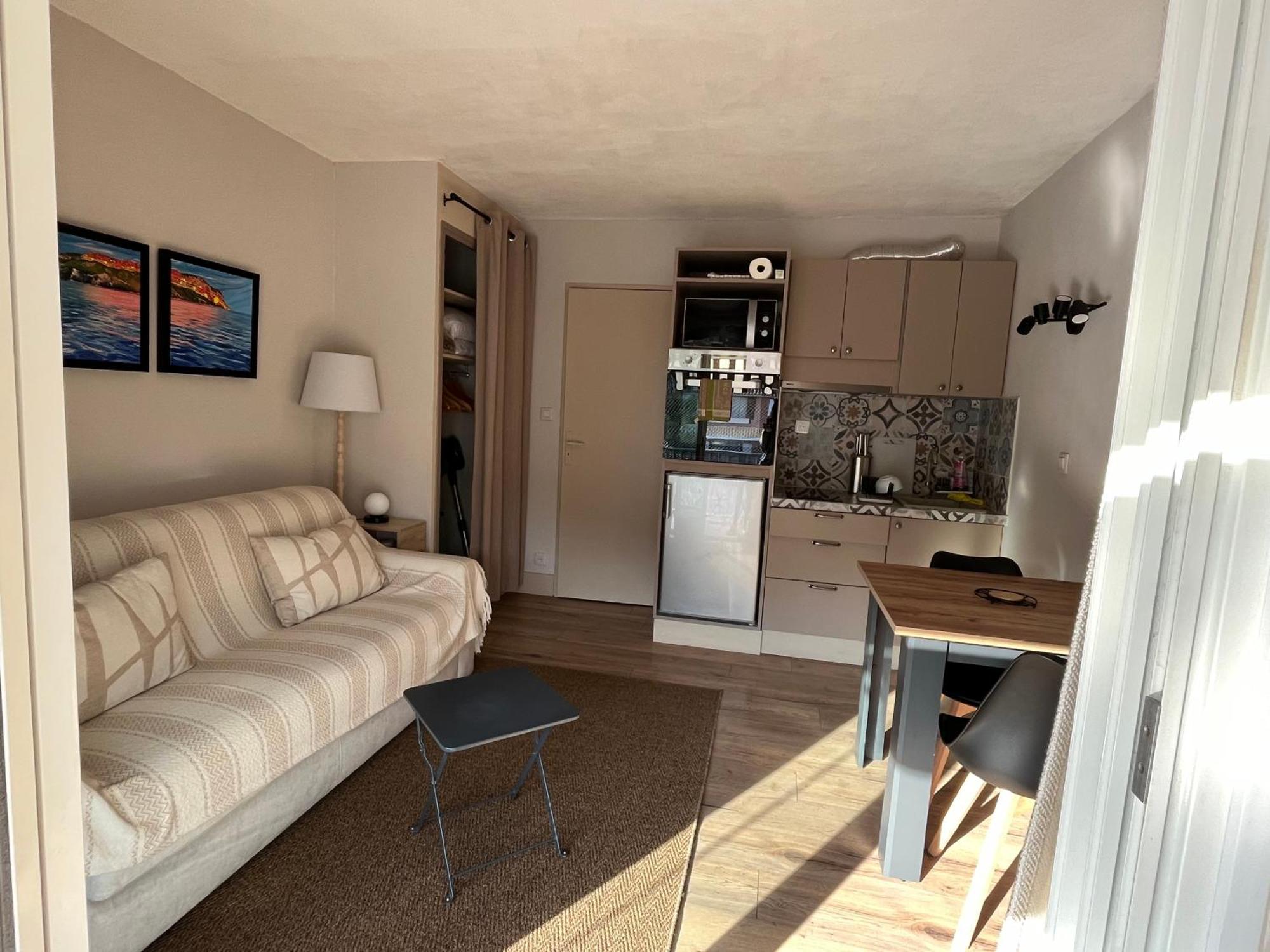 Studio Cosy En Bord De Mer Saint-Cyr-sur-Mer Exterior photo